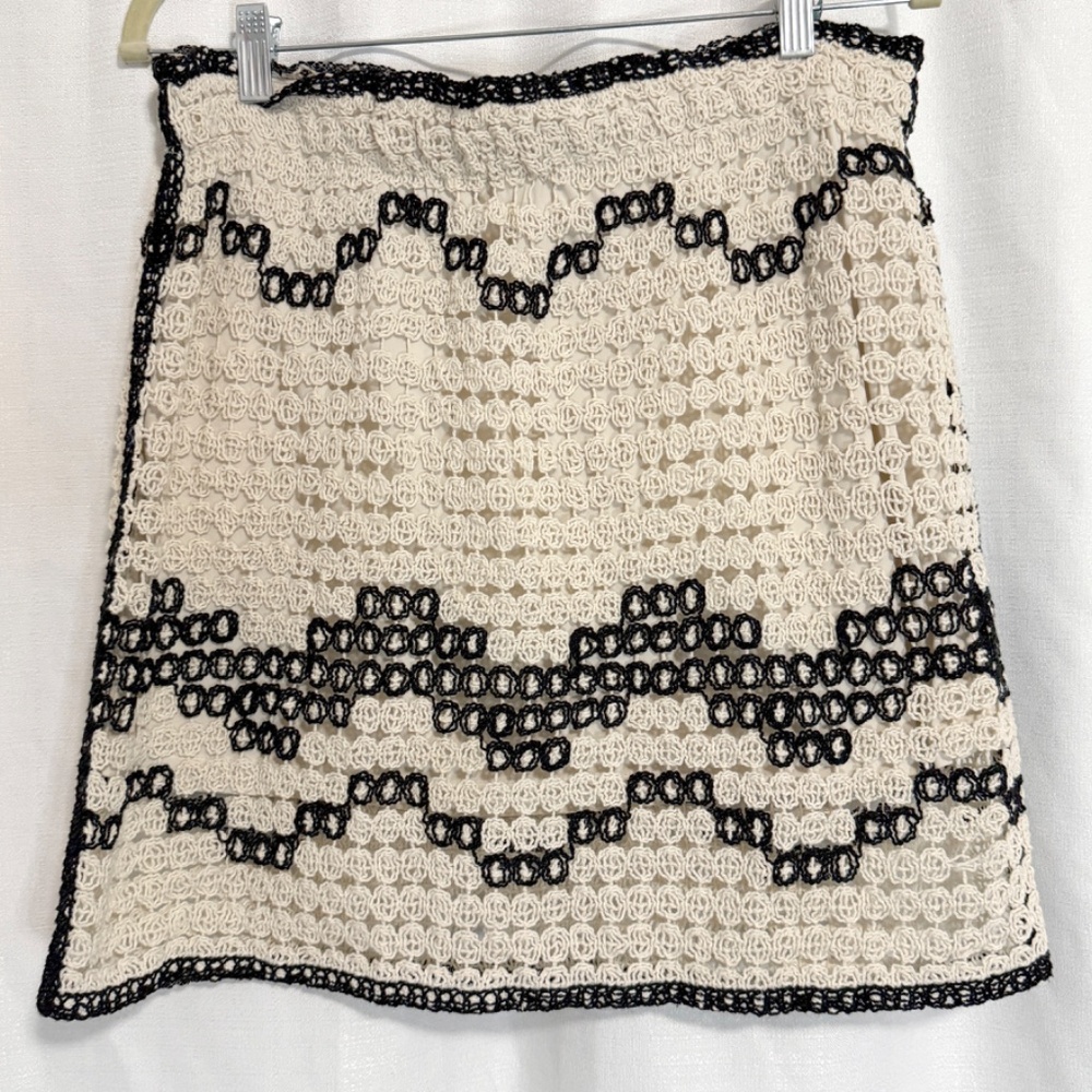 OVS Piombo Ivory and Black Crochet Mini Skirt Size Large - Picture 2 of 12